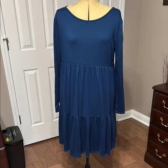 Elegant Blue Long Sleeve Dress - Picture 1 of 4